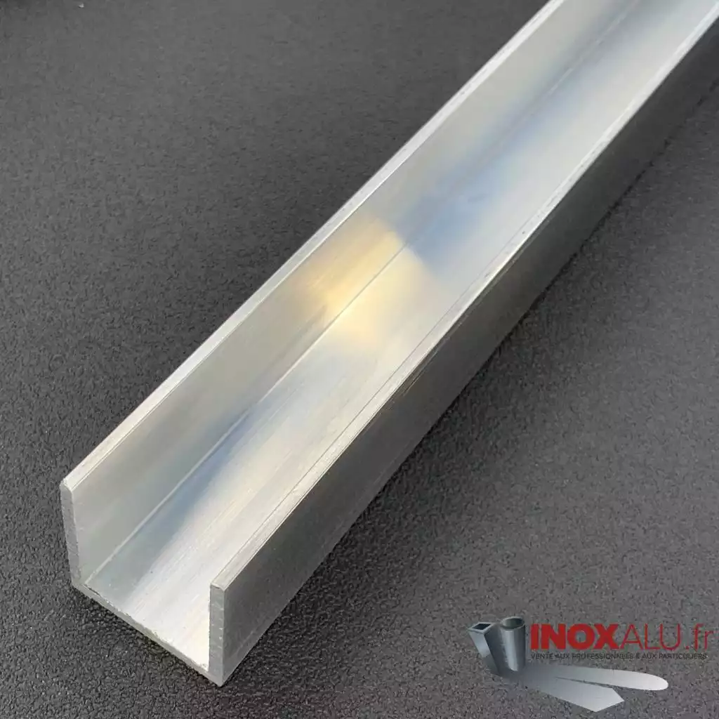 Profilé aluminium en U 20x20